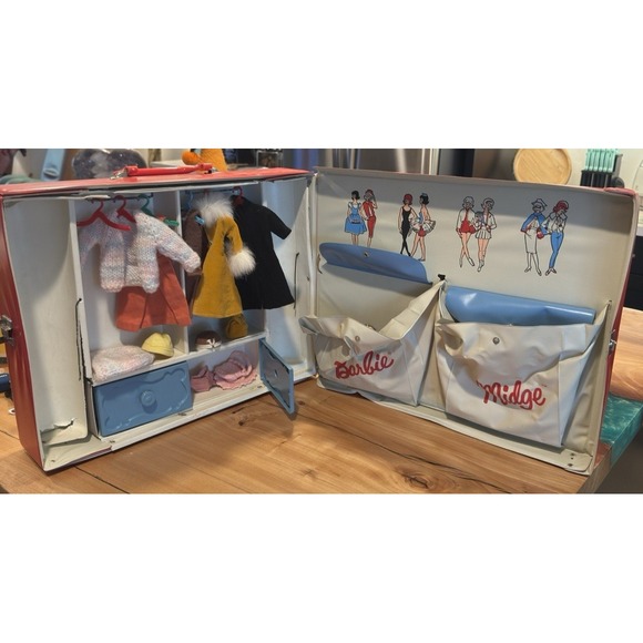 Vintage 1963 Barbie and Midge Red Vinyl Doll Case Mattel w/ Outfits Accessories - Picture 7 of 16